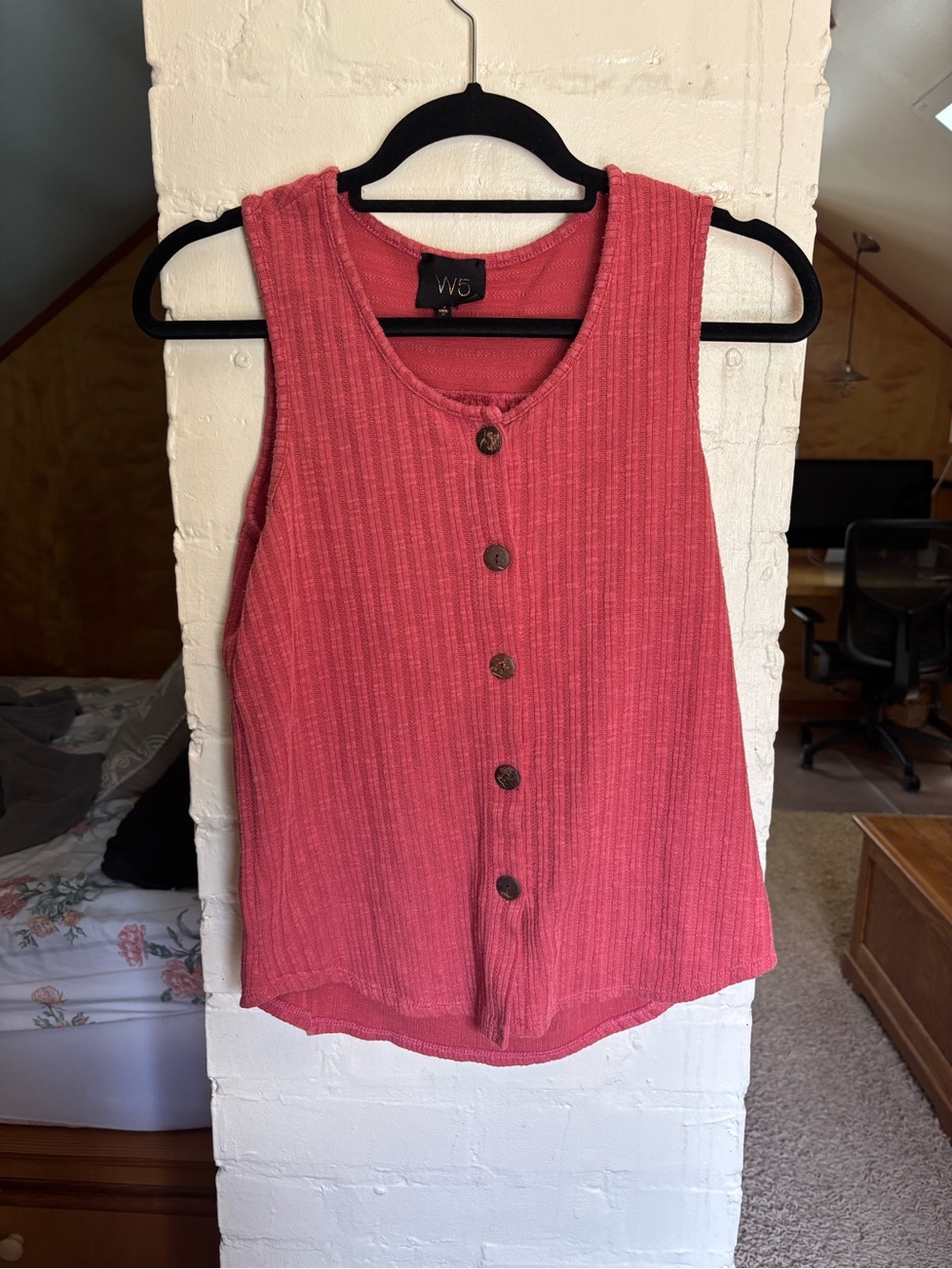 W5 Coral Ribbed Button-Front Tank